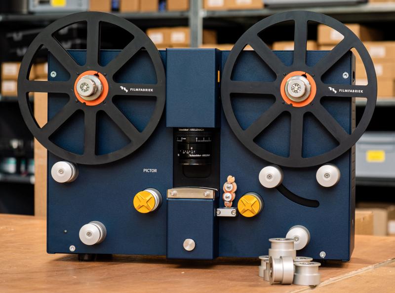 Scanner za profesionalno presnemavanje Super 8 in normal 8 filmov - PictorPRO Filmfabriek